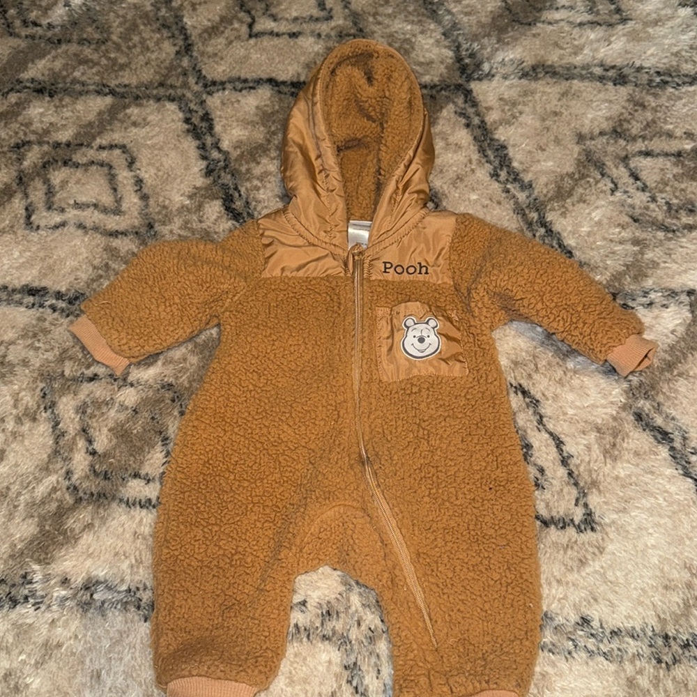 Really cute POOH warm 6-9 month outfit